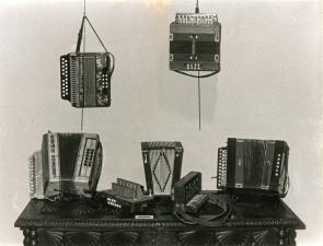 1986 Exposición sobre Instrumentos musicales tradicionales del País Vasco (Trikitixas y acordeones)