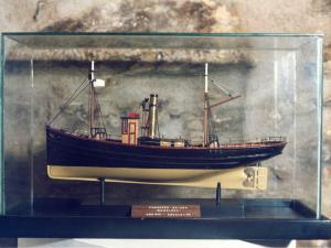 1987 Maqueta Pesquero bajura Mamelena nº 1 1er pesquero vapor en Europa Exposición Modelismo y Artesanía Naval