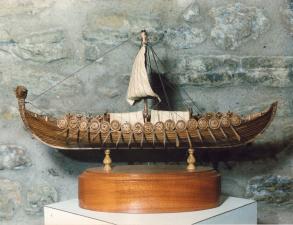 1987 Maqueta Nave Vikinga siglo IX Exposición Modelismo y Artesanía Naval