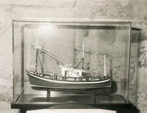 1987 Maqueta Pesquero de bajura Exposición Modelismo y Artesanía Naval