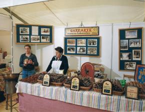 2002 Stand Garrarte / Catalá, Angelines / López, Yolanda