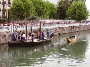 2003 Txalana en el río