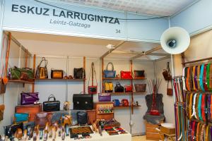 2015 Stand Eskuz Larrugintza