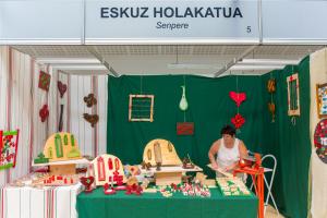 2015 Stand Eskuz Holakatua / Ryckenbusch, Brigitte