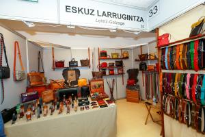 2016 Stand Eskuz Larrugintza